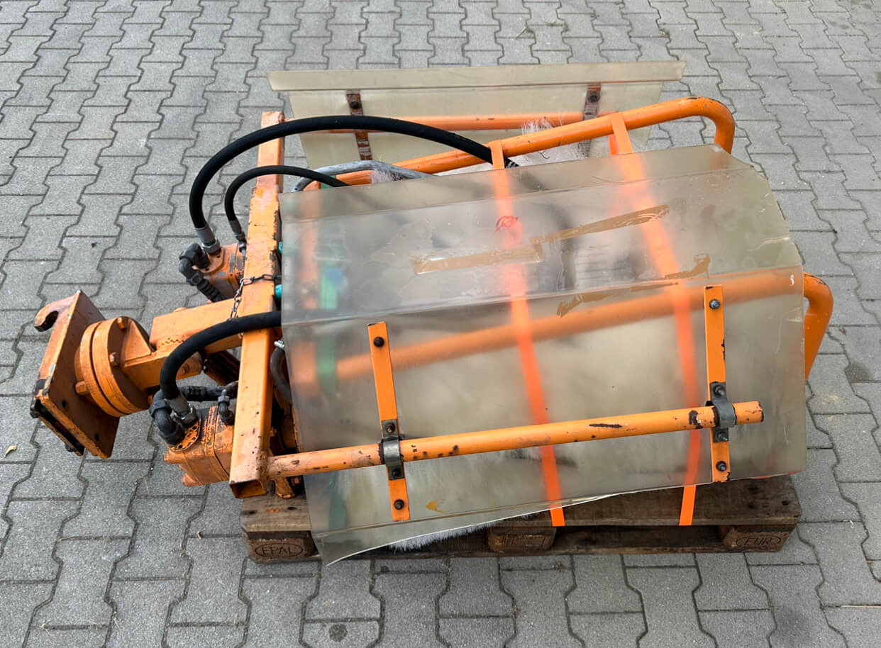 Unimog Doppelwaschbürste  Mulag DWB - Brosse: photos 4 Unimog Doppelwaschbürste  Mulag DWB - Brosse: photos 4