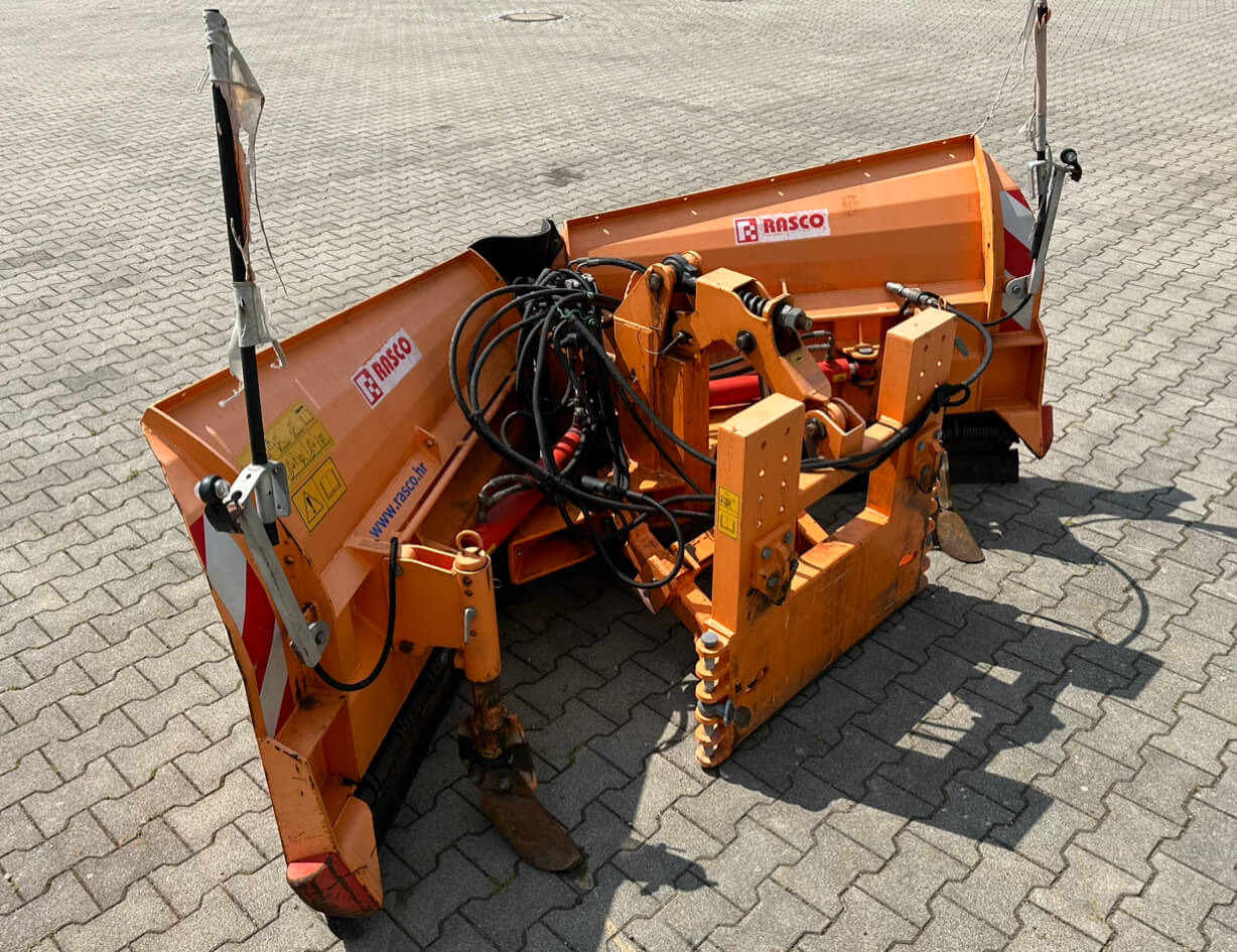 Unimog Schneepflug - Vario Rasco VERTUS 3.2 GB2X3 - Lame à neige: photos 4 Unimog Schneepflug - Vario Rasco VERTUS 3.2 GB2X3 - Lame à neige: photos 4