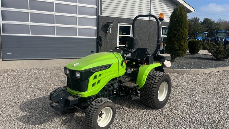 Avenger 26 Med frontvægt og MOMSFRI  - Tracteur communal: photos 2 Avenger 26 Med frontvægt og MOMSFRI  - Tracteur communal: photos 2