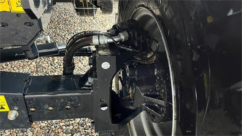 Case IH 8250 Axial-Flow med 35fod Varicut skærebord. Dansk - Moissonneuse-batteuse: photos 4 Case IH 8250 Axial-Flow med 35fod Varicut skærebord. Dansk - Moissonneuse-batteuse: photos 4