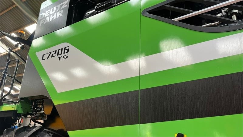 Moissonneuse-batteuse Deutz-fahr 7206 With 24feed - 7.2m header. New and unused Com: photos 22