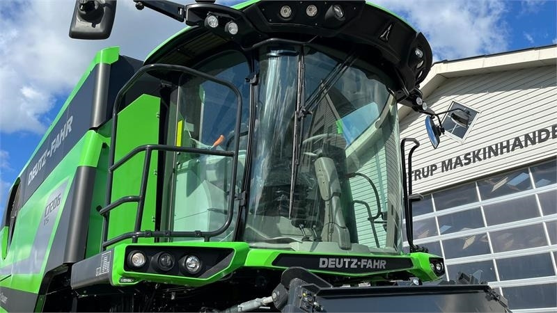 Moissonneuse-batteuse Deutz-fahr 7206 With 24feed - 7.2m header. New and unused Com: photos 13