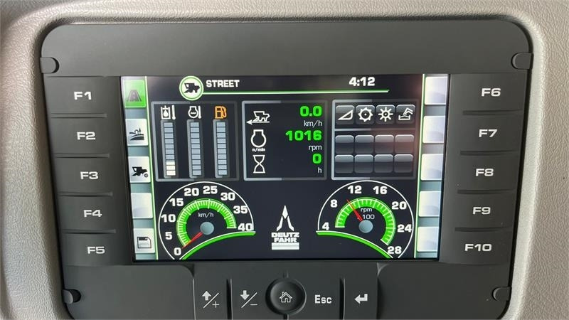 Moissonneuse-batteuse Deutz-fahr 7206 With 24feed - 7.2m header. New and unused Com: photos 9