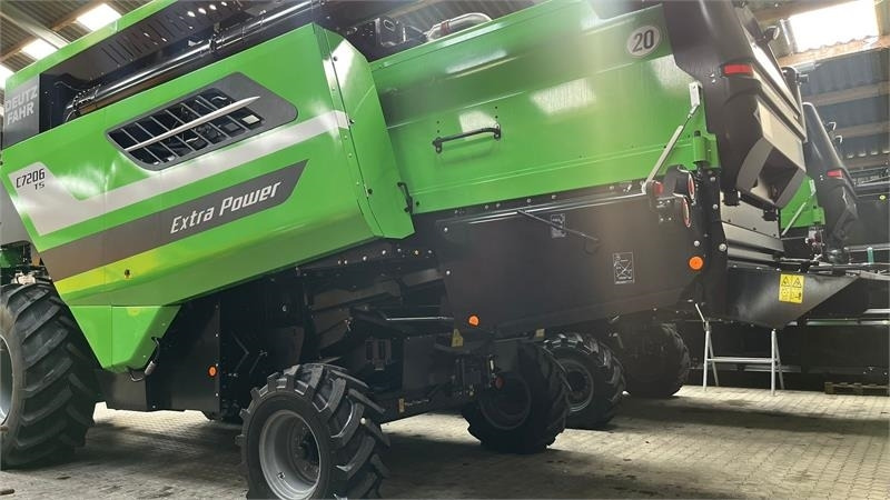 Moissonneuse-batteuse Deutz-fahr 7206 With 24feed - 7.2m header. New and unused Com: photos 17
