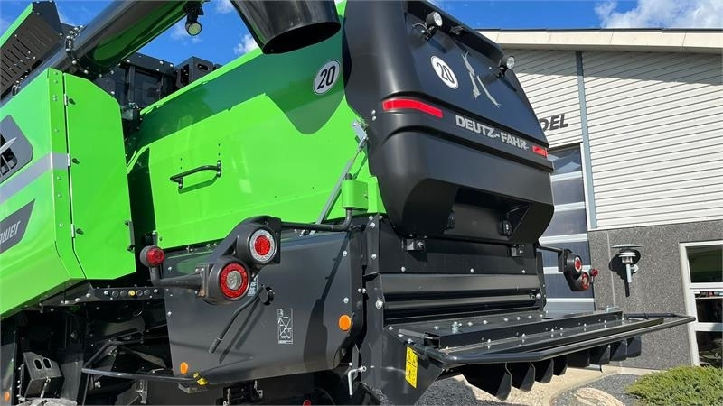 Moissonneuse-batteuse Deutz-fahr 7206 With 24feed - 7.2m header. New and unused Com: photos 11