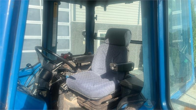 Tracteur agricole Ford 8210 Force II Med frontlift: photos 6