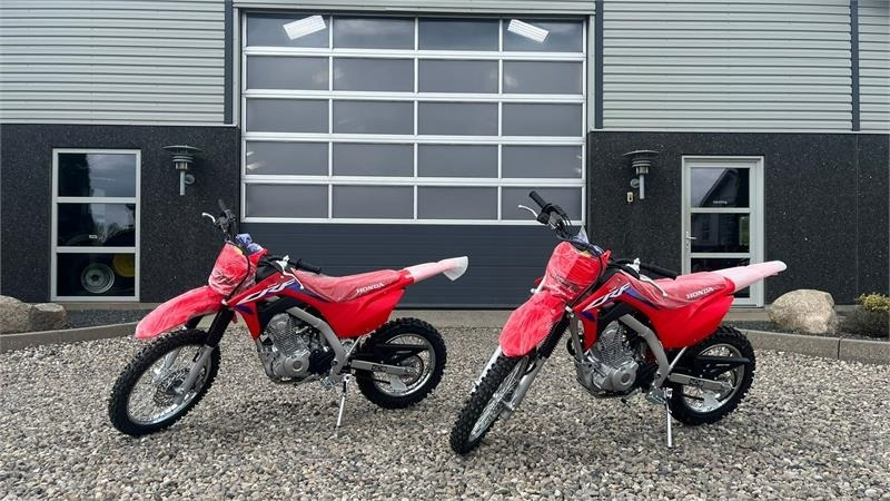 Honda CRF 125 F DEMO. Rigtig crosser med gear og kobling - Quadricycle: photos 1 Honda CRF 125 F DEMO. Rigtig crosser med gear og kobling - Quadricycle: photos 1