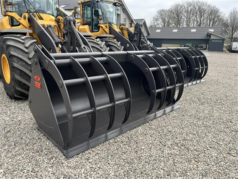 Godet pour Engins de chantier JST Overfalds skovl 300 med skårende tænder og med eks: photos 10