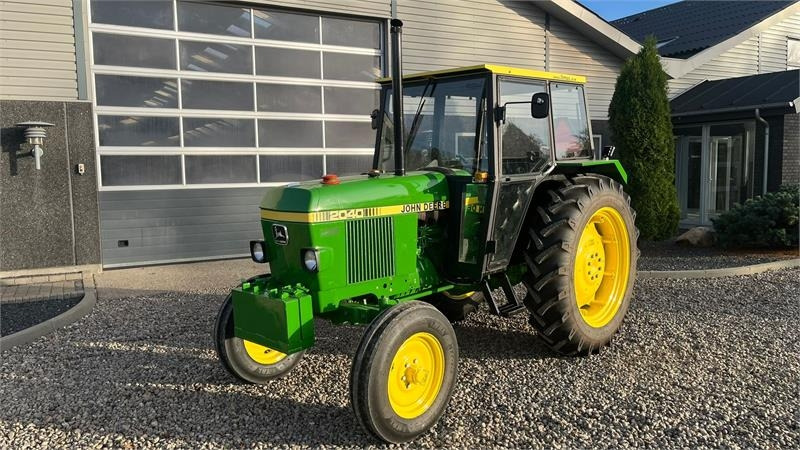 John Deere 2040 Med nye dæk hele vejen rundt - Tracteur agricole: photos 2 John Deere 2040 Med nye dæk hele vejen rundt - Tracteur agricole: photos 2