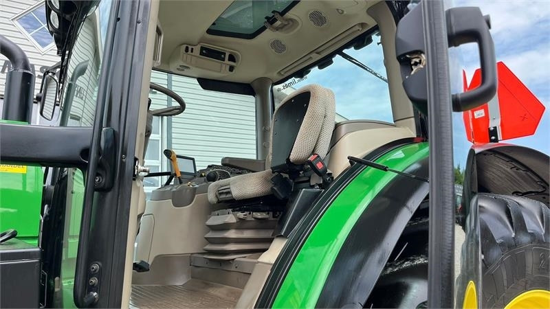 John Deere 6135R Krybegear, frontlift, TLS Affjedret foraksel - Tracteur agricole: photos 4 John Deere 6135R Krybegear, frontlift, TLS Affjedret foraksel - Tracteur agricole: photos 4
