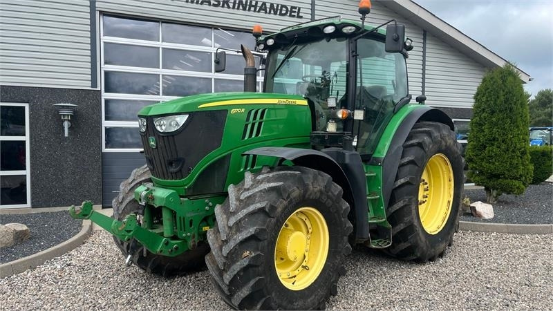 John Deere 6170R AutoPower med frontlift - Tracteur agricole: photos 2 John Deere 6170R AutoPower med frontlift - Tracteur agricole: photos 2