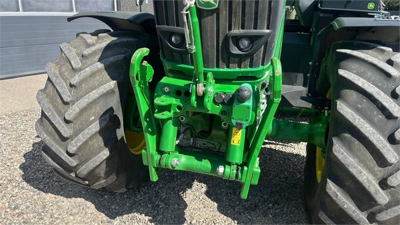 John Deere 6195R Premium Edition med frontlift - Tracteur agricole: photos 4 John Deere 6195R Premium Edition med frontlift - Tracteur agricole: photos 4