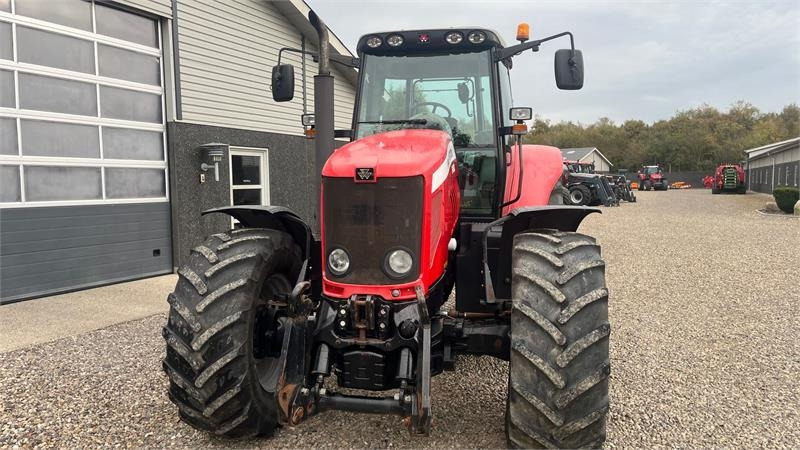 Crédit-bail de Massey Ferguson 6490 Dyna 6 med frontlift  Massey Ferguson 6490 Dyna 6 med frontlift: photos 11 Crédit-bail de Massey Ferguson 6490 Dyna 6 med frontlift  Massey Ferguson 6490 Dyna 6 med frontlift: photos 11