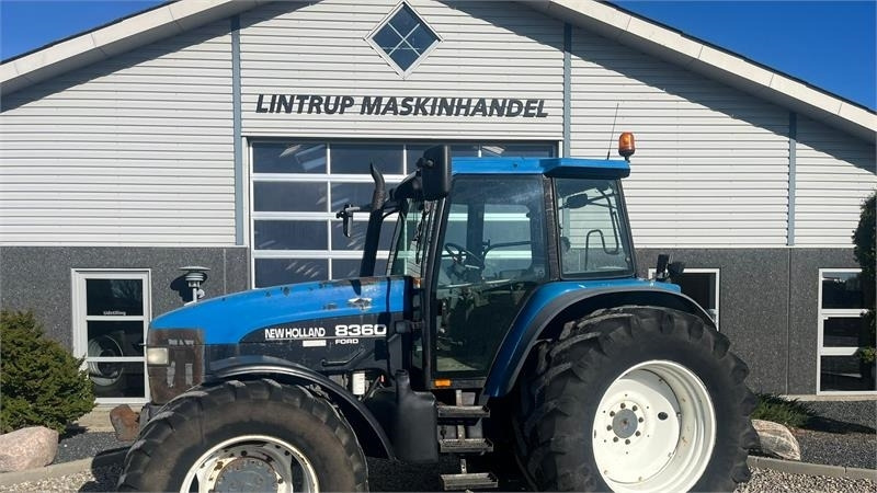 New Holland 8360 med 4stk fabriksnye dæk til. Super stærk tra - Tracteur agricole: photos 1 New Holland 8360 med 4stk fabriksnye dæk til. Super stærk tra - Tracteur agricole: photos 1