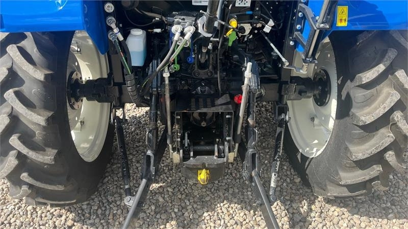 New Holland T4.75 S Med frontlift - Tracteur agricole: photos 5 New Holland T4.75 S Med frontlift - Tracteur agricole: photos 5