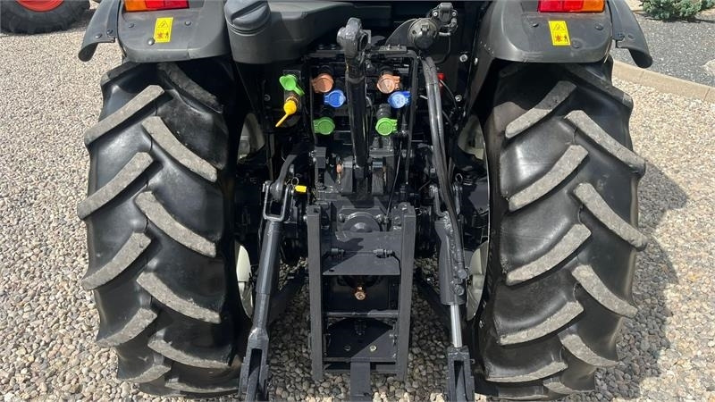 New Holland T4.80 F SuperSteear med aircondition og koblingsfr - Tracteur agricole: photos 4 New Holland T4.80 F SuperSteear med aircondition og koblingsfr - Tracteur agricole: photos 4