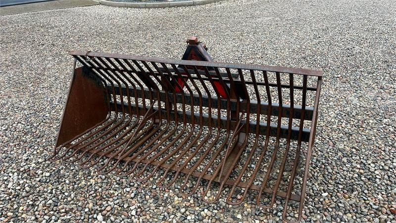 - - - Roeskovl / Stengreb Med A-ramme ophæng - Godet pour chargeur: photos 2 - - - Roeskovl / Stengreb Med A-ramme ophæng - Godet pour chargeur: photos 2