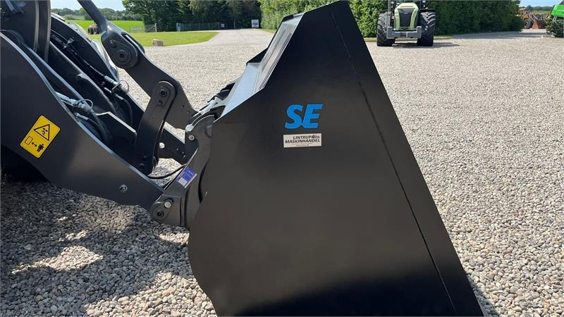Godet pour Engins de chantier SE AB 4m3 skovl med Volvo beslag på. Den er 2.75m: photos 8