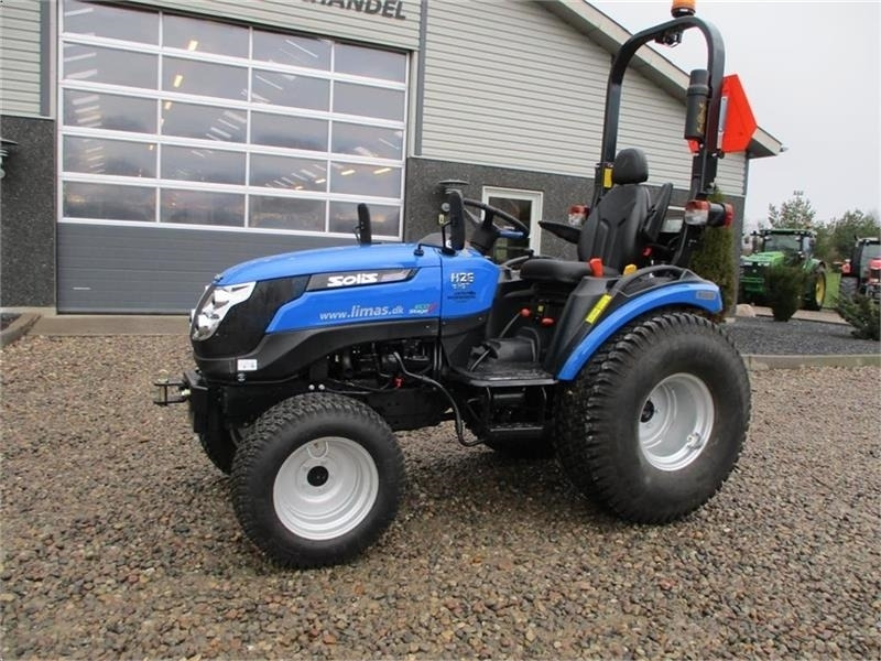 Solis 26 HST Hydrostat Turf hjul. - Tracteur agricole: photos 2 Solis 26 HST Hydrostat Turf hjul. - Tracteur agricole: photos 2