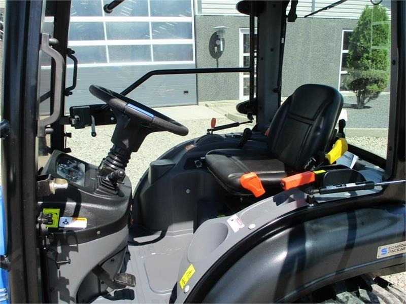 Solis 26 HST med kabine og Industrihjul - Tracteur agricole: photos 2 Solis 26 HST med kabine og Industrihjul - Tracteur agricole: photos 2