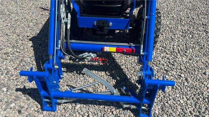 Solis H26 HST Med Frontlæsser og GardenPro dæk - Tracteur agricole: photos 4 Solis H26 HST Med Frontlæsser og GardenPro dæk - Tracteur agricole: photos 4