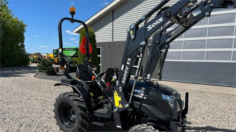 Solis S26 6+2 gearmaskine Limited Edition i sort med bre - Tracteur agricole: photos 3 Solis S26 6+2 gearmaskine Limited Edition i sort med bre - Tracteur agricole: photos 3