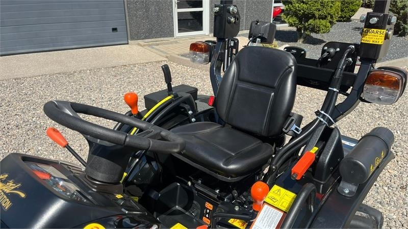 Solis S26 Limited Edition i sort 6+2 Gearmaskine med Ser - Tracteur agricole: photos 2 Solis S26 Limited Edition i sort 6+2 Gearmaskine med Ser - Tracteur agricole: photos 2