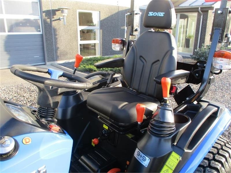 Solis S26 Shuttle XL 9+9 med store brede Turf hjul på ti - Tracteur agricole: photos 3 Solis S26 Shuttle XL 9+9 med store brede Turf hjul på ti - Tracteur agricole: photos 3