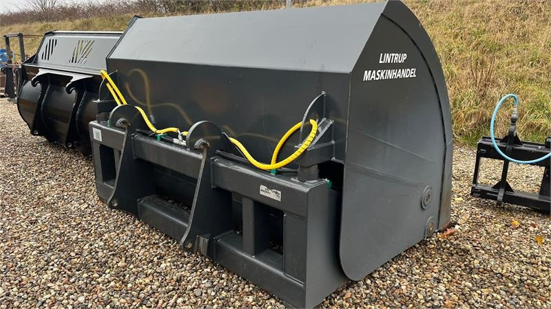 Volvo 5m3 Rauakoda Højtip skovl Rauakoda 5m3 højtip skov - Godet: photos 1 Volvo 5m3 Rauakoda Højtip skovl Rauakoda 5m3 højtip skov - Godet: photos 1