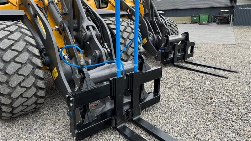 Volvo Pallegafler Hydraulisk 5Tons pallegafler med Volvo - Chargeuse sur pneus: photos 4 Volvo Pallegafler Hydraulisk 5Tons pallegafler med Volvo - Chargeuse sur pneus: photos 4