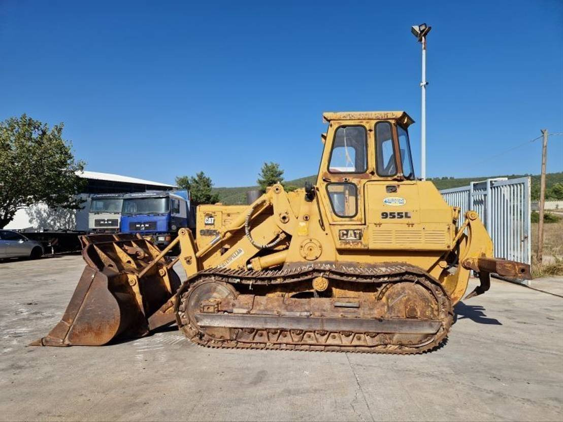 Caterpillar CAT 955L WITH RIPPER - Chargeuse sur chenilles: photos 3 Caterpillar CAT 955L WITH RIPPER - Chargeuse sur chenilles: photos 3