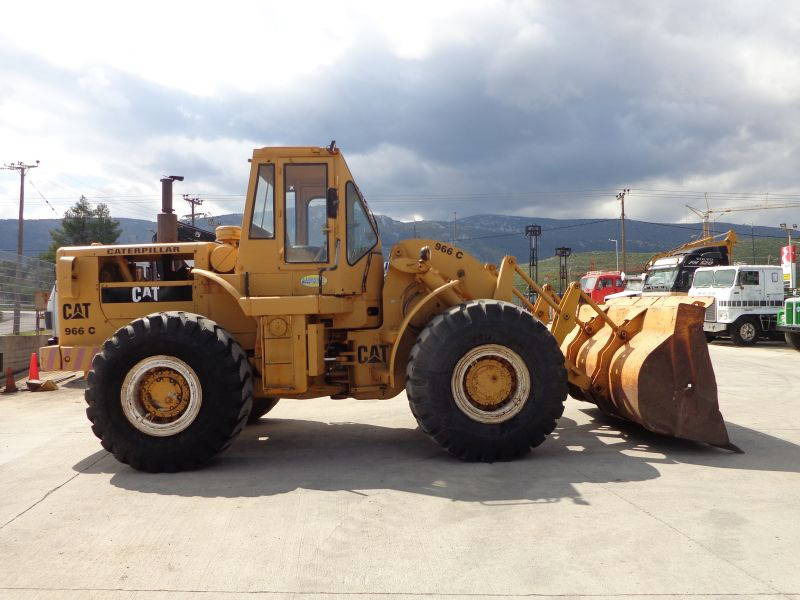 Chargeuse sur pneus Caterpillar CAT 966C Wheeloader: photos 1