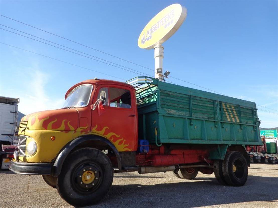 Mercedes-Benz MB1113 MERCEDES BENZ 1113 KIPPER (4X2) - Camion benne: photos 2 Mercedes-Benz MB1113 MERCEDES BENZ 1113 KIPPER (4X2) - Camion benne: photos 2