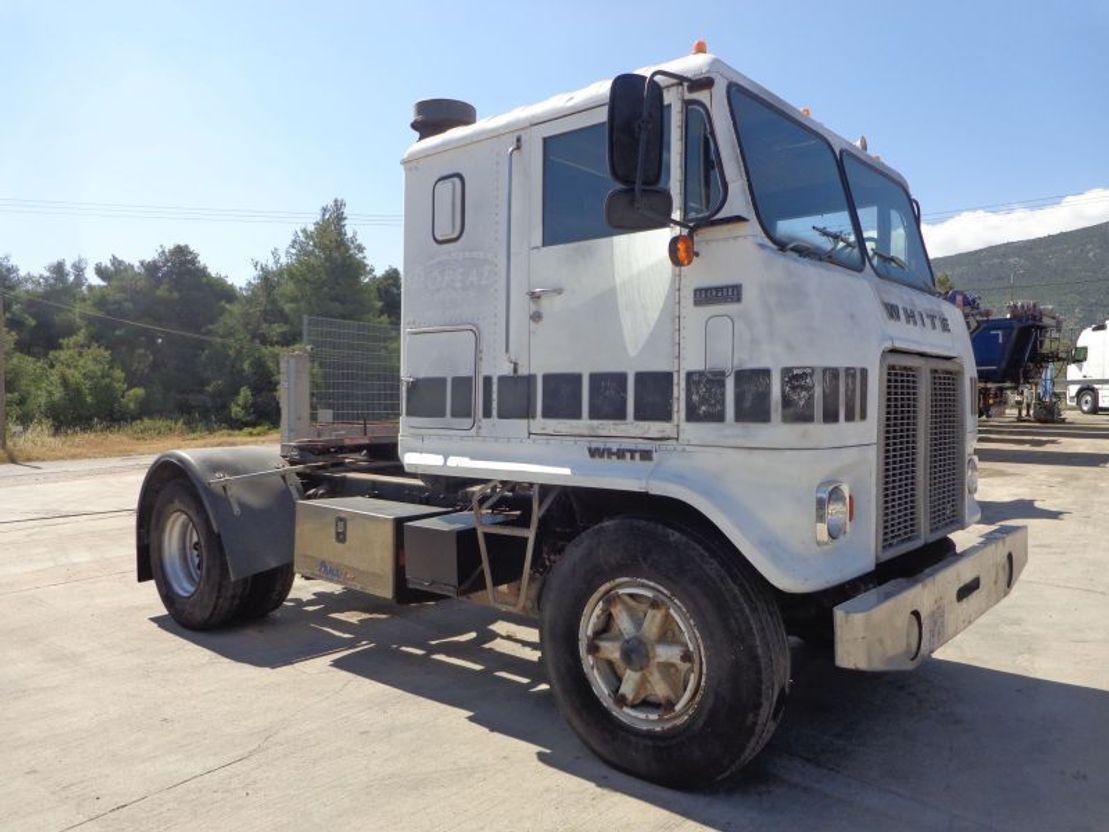 White WHITE (4X2) TYPE : RC 42B 06 - Tracteur routier: photos 2 White WHITE (4X2) TYPE : RC 42B 06 - Tracteur routier: photos 2