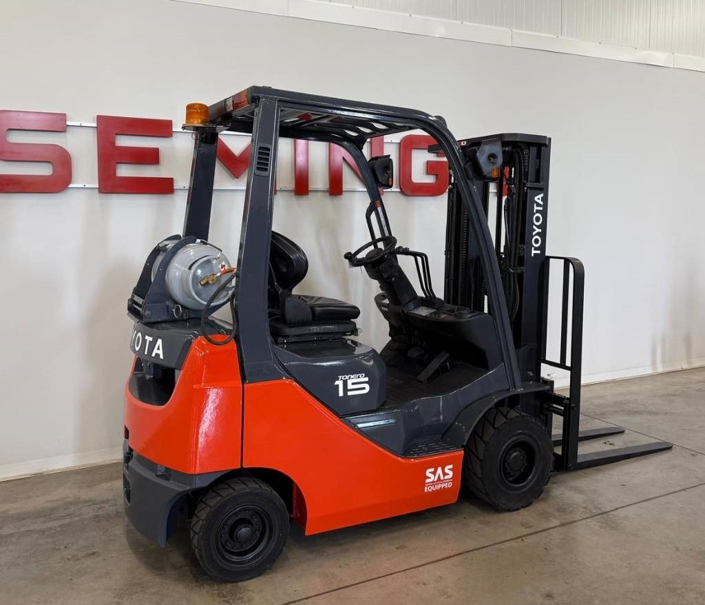 Toyota 10989 - 02-8FGF15 - Chariot élévateur à gaz: photos 3 Toyota 10989 - 02-8FGF15 - Chariot élévateur à gaz: photos 3