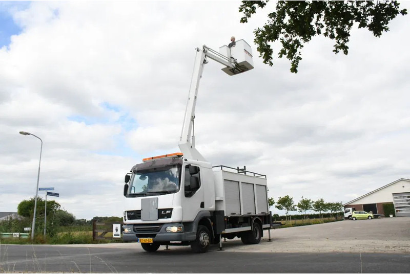 DAF LF 45.160 ARBEITSBUHNE/SKYWORKER/HOOGWERKER!!EURO4!! CUSTERS!! - Camion: photos 5 DAF LF 45.160 ARBEITSBUHNE/SKYWORKER/HOOGWERKER!!EURO4!! CUSTERS!! - Camion: photos 5