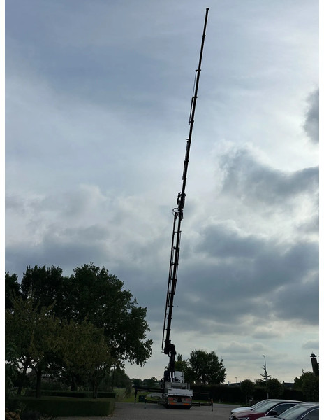 Crédit-bail de Volvo FH 550 TRUCK/TRACTOR! EFFER 140tm!!!!44dkm!!JIB/LIER/WINCH!!TOP!!ROOF/DACH/MONTAGE!!MANUTENTION!! CRANE!!GRUE!! Volvo FH 550 TRUCK/TRACTOR! EFFER 140tm!!!!44dkm!!JIB/LIER/WINCH!!TOP!!ROOF/DACH/MONTAGE!!MANUTENTION!! CRANE!!GRUE!!: photos 11 Crédit-bail de Volvo FH 550 TRUCK/TRACTOR! EFFER 140tm!!!!44dkm!!JIB/LIER/WINCH!!TOP!!ROOF/DACH/MONTAGE!!MANUTENTION!! CRANE!!GRUE!! Volvo FH 550 TRUCK/TRACTOR! EFFER 140tm!!!!44dkm!!JIB/LIER/WINCH!!TOP!!ROOF/DACH/MONTAGE!!MANUTENTION!! CRANE!!GRUE!!: photos 11