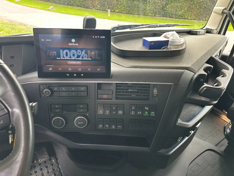 Crédit-bail de Volvo FH 550 TRUCK/TRACTOR! EFFER 140tm!!!!44dkm!!JIB/LIER/WINCH!!TOP!!ROOF/DACH/MONTAGE!!MANUTENTION!! CRANE!!GRUE!! Volvo FH 550 TRUCK/TRACTOR! EFFER 140tm!!!!44dkm!!JIB/LIER/WINCH!!TOP!!ROOF/DACH/MONTAGE!!MANUTENTION!! CRANE!!GRUE!!: photos 16 Crédit-bail de Volvo FH 550 TRUCK/TRACTOR! EFFER 140tm!!!!44dkm!!JIB/LIER/WINCH!!TOP!!ROOF/DACH/MONTAGE!!MANUTENTION!! CRANE!!GRUE!! Volvo FH 550 TRUCK/TRACTOR! EFFER 140tm!!!!44dkm!!JIB/LIER/WINCH!!TOP!!ROOF/DACH/MONTAGE!!MANUTENTION!! CRANE!!GRUE!!: photos 16