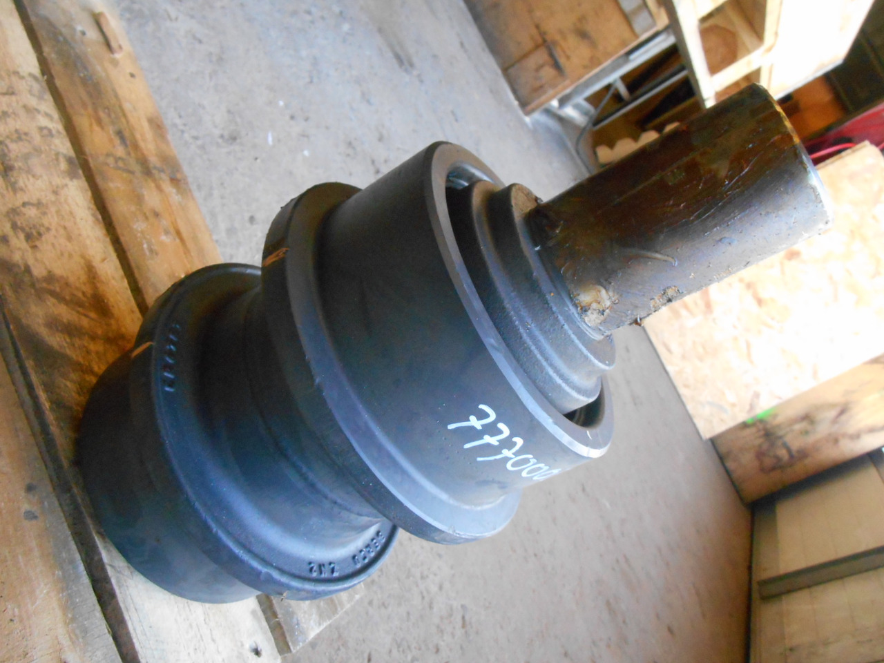 Berco 3675596 - 3669213 - Galet à chenilles pour Engins de chantier: photos 2 Berco 3675596 - 3669213 - Galet à chenilles pour Engins de chantier: photos 2
