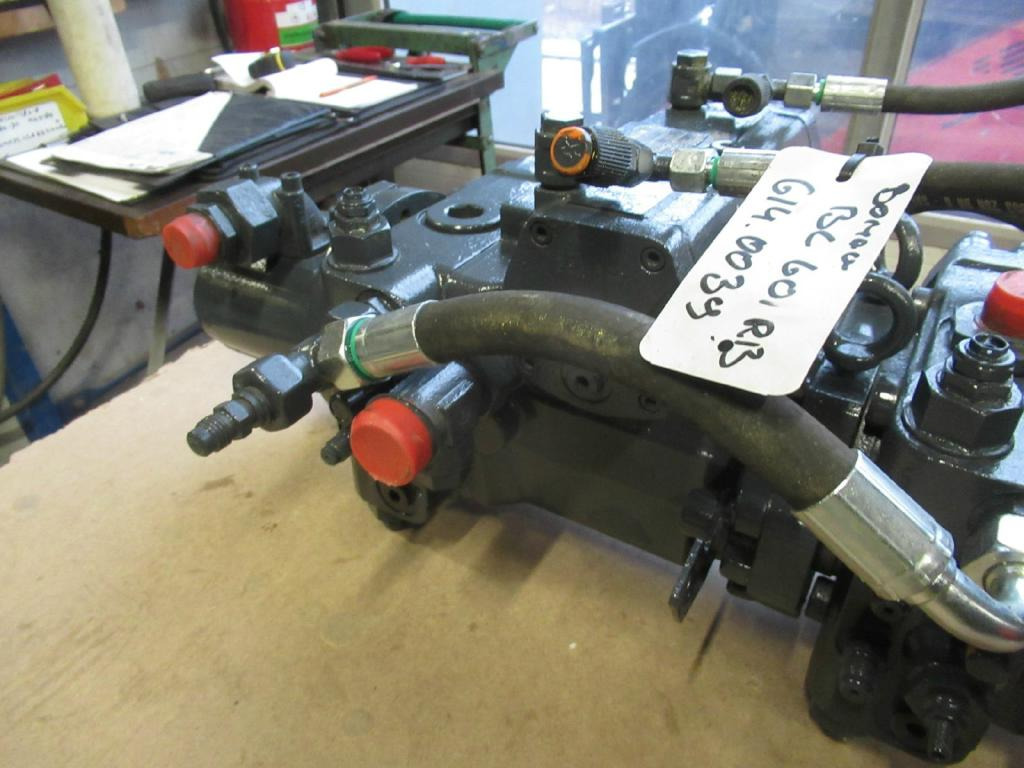 Bomag A4VG71DGDT1/32L-PSF10K021E-S - - Pompe hydraulique pour Engins de chantier: photos 3 Bomag A4VG71DGDT1/32L-PSF10K021E-S - - Pompe hydraulique pour Engins de chantier: photos 3
