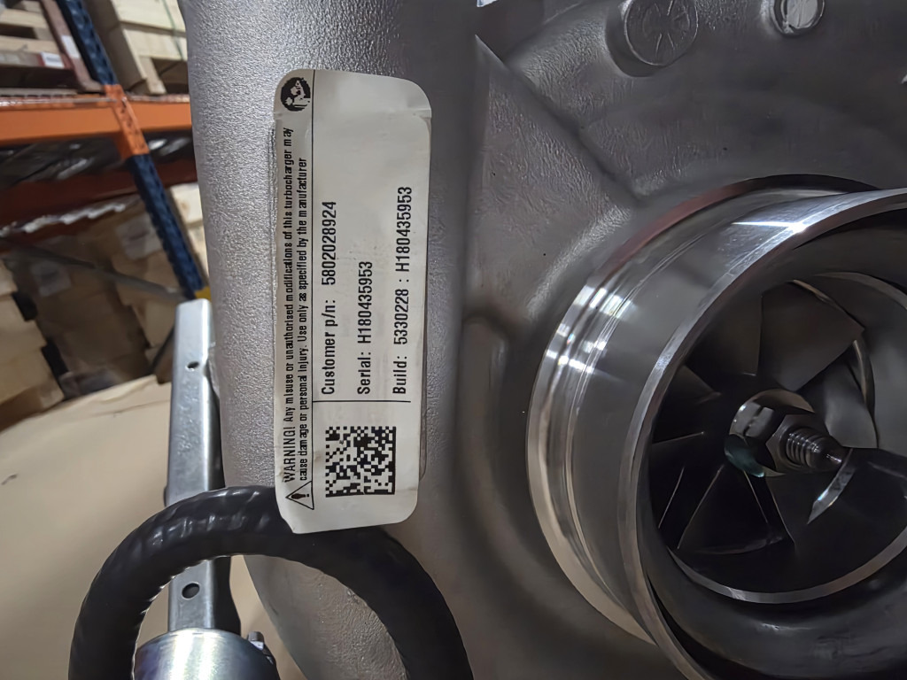 CNH 5802028924 - Turbocompresseur pour Engins de chantier: photos 2 CNH 5802028924 - Turbocompresseur pour Engins de chantier: photos 2