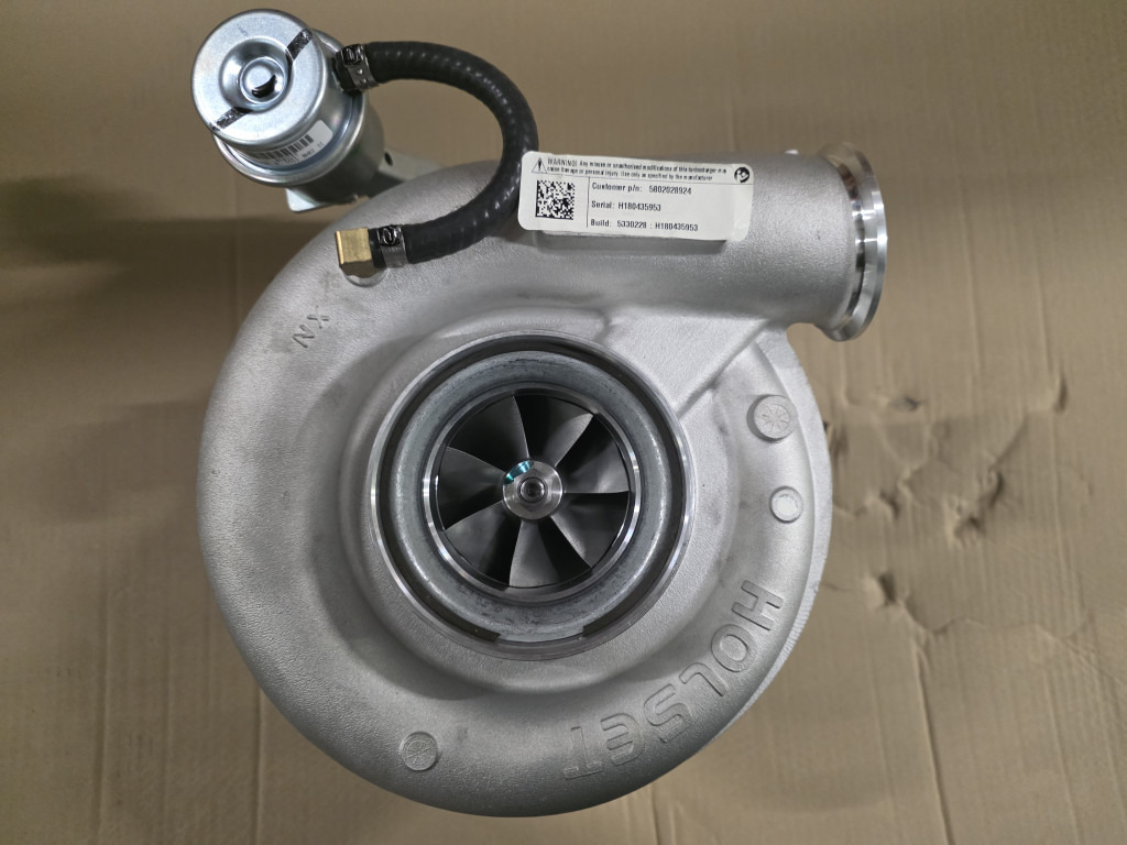 CNH 5802028924 - Turbocompresseur pour Engins de chantier: photos 1 CNH 5802028924 - Turbocompresseur pour Engins de chantier: photos 1