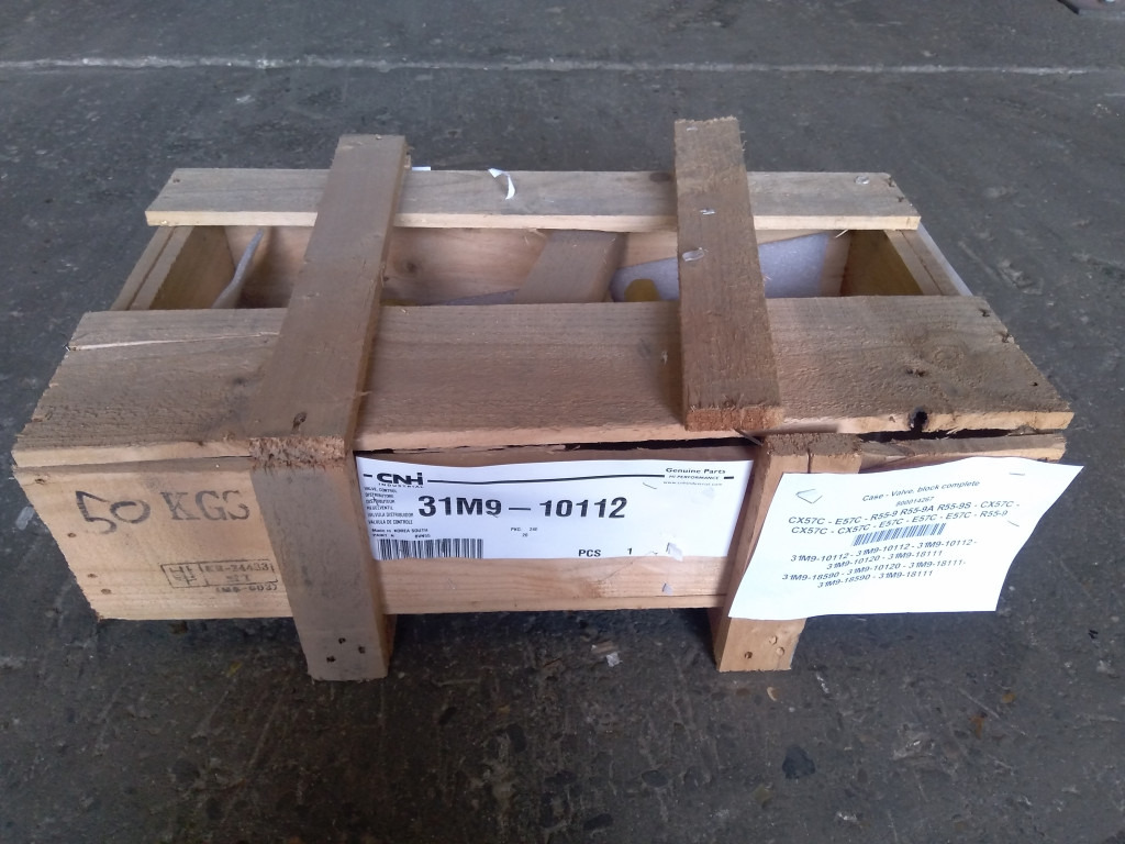 Case 31M9-10112 - 31M9-10120 - Valve hydraulique pour Engins de chantier: photos 2 Case 31M9-10112 - 31M9-10120 - Valve hydraulique pour Engins de chantier: photos 2