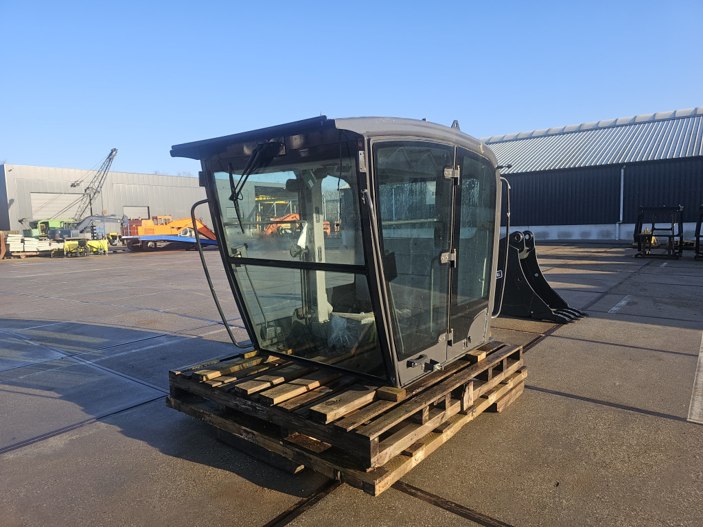 Case 48003933 - Cabine pour Engins de chantier: photos 2 Case 48003933 - Cabine pour Engins de chantier: photos 2