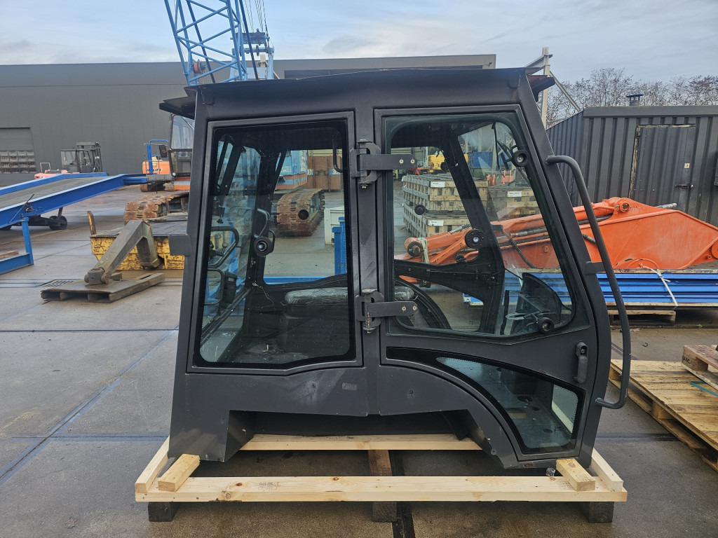 Case 48158665 - Cabine pour Engins de chantier: photos 1 Case 48158665 - Cabine pour Engins de chantier: photos 1