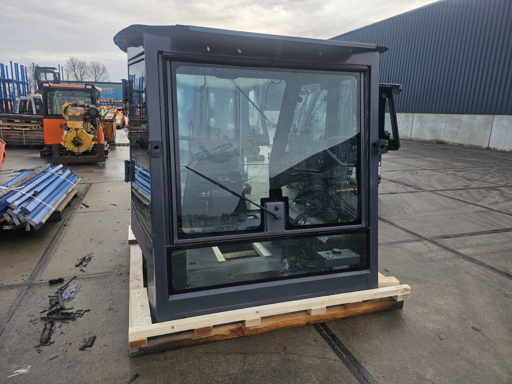 Case 48158665 - Cabine pour Engins de chantier: photos 2 Case 48158665 - Cabine pour Engins de chantier: photos 2