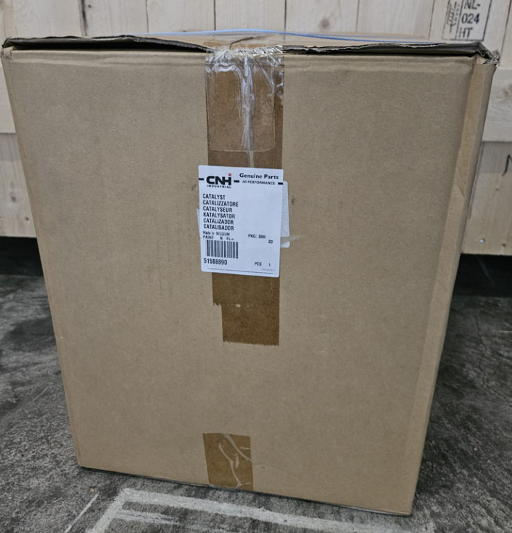 Case 51588890 - Catalyseur pour Engins de chantier: photos 2 Case 51588890 - Catalyseur pour Engins de chantier: photos 2