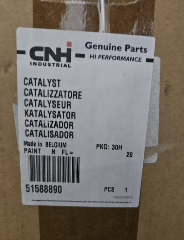 Case 51588890 - Catalyseur pour Engins de chantier: photos 3 Case 51588890 - Catalyseur pour Engins de chantier: photos 3