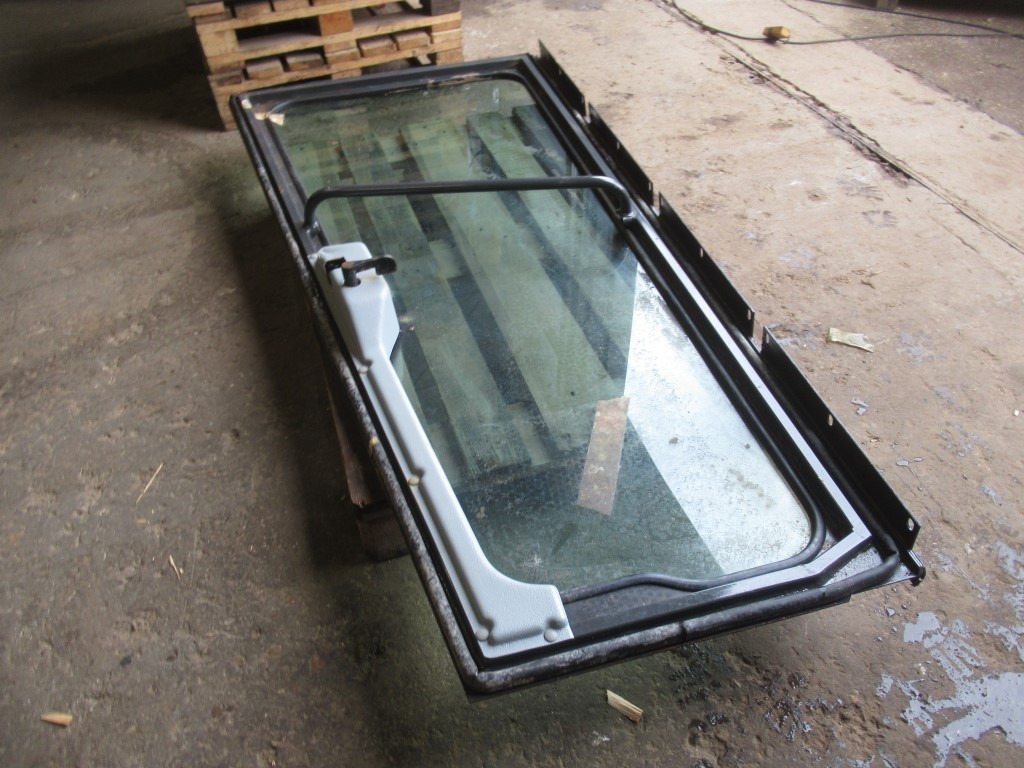 Case 75313426 - Portière et pièces pour Engins de chantier: photos 2 Case 75313426 - Portière et pièces pour Engins de chantier: photos 2