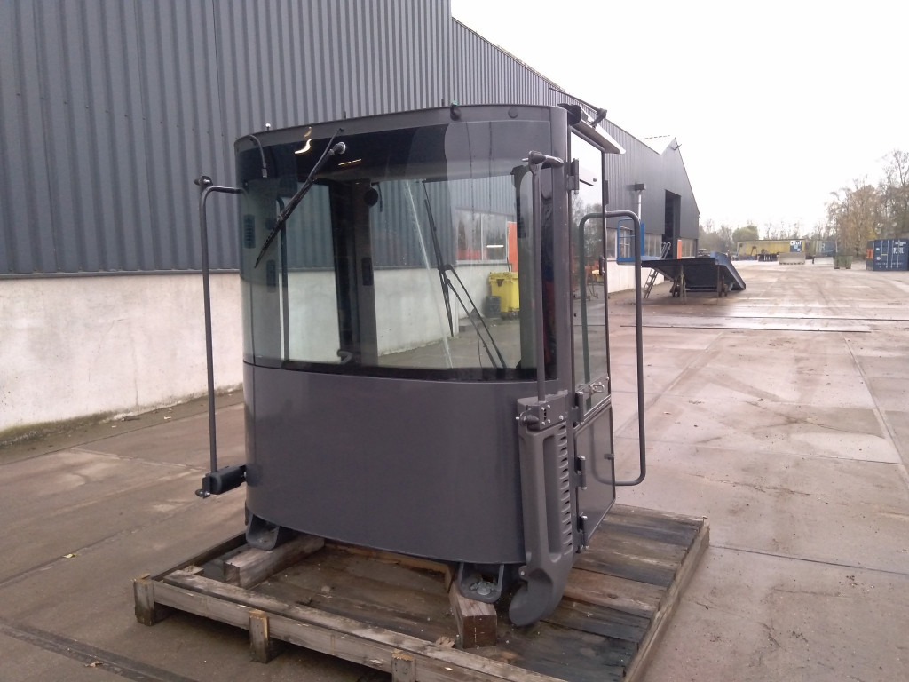 Case 84483623 - Cabine pour Engins de chantier: photos 3 Case 84483623 - Cabine pour Engins de chantier: photos 3